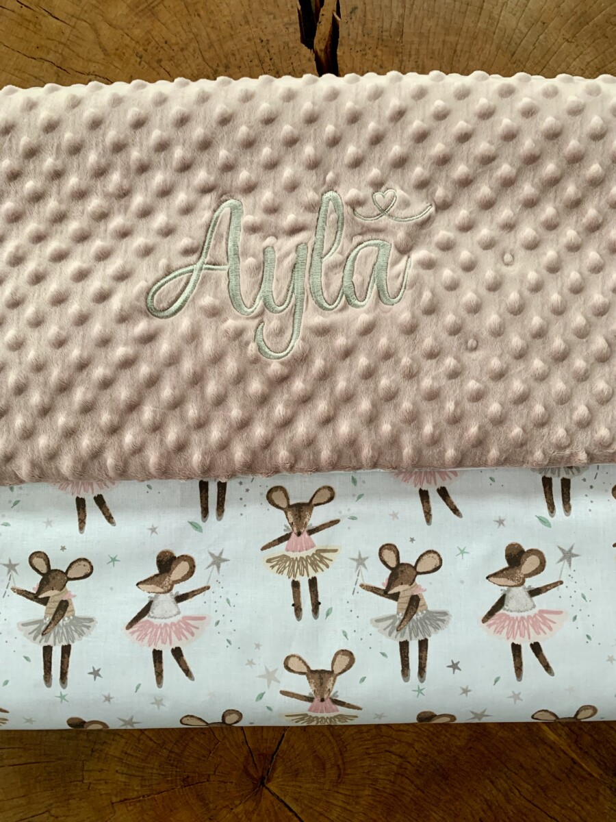 A PERSONALISED BLANKET - Image 6